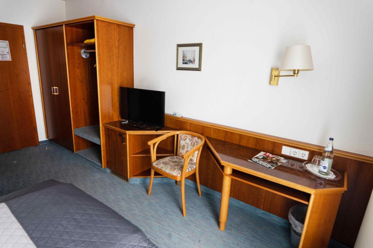 Garni Hotel Maselheimer Hof Exterior photo
